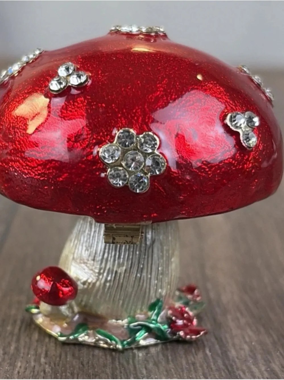 Enamel & Rhinestone Hinged Red Mushroom Jewelry Pill Trinket Box Metal Magnetic